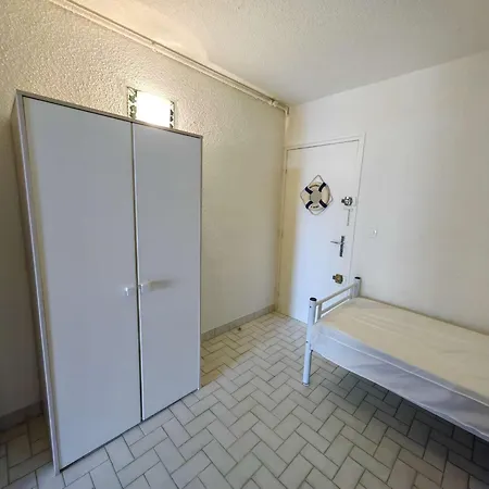 Alcove 4 Pers, Parking, Clim A 20m De La - Fr-1-607-184 *