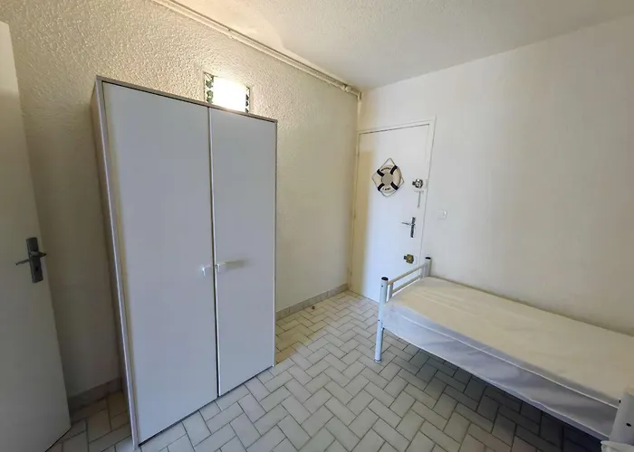 Alcove 4 Pers, Parking, Clim A 20m De La - Fr-1-607-184 *